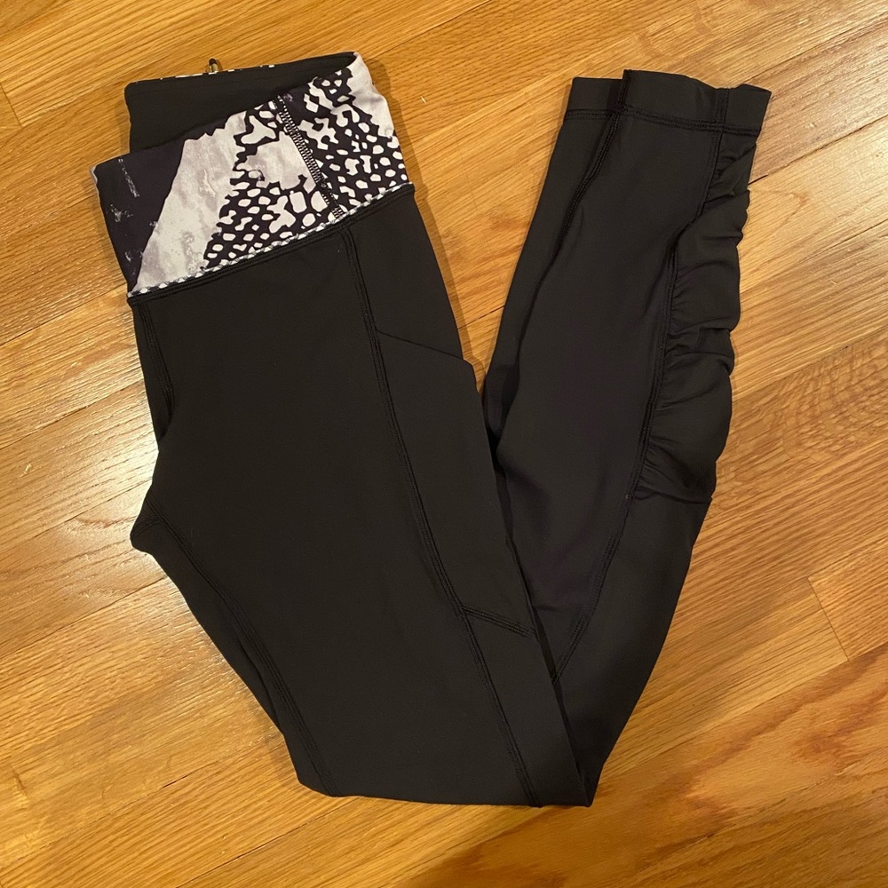 LULULEMON ATHLETICA- Women’s Speed Up Tight 28”